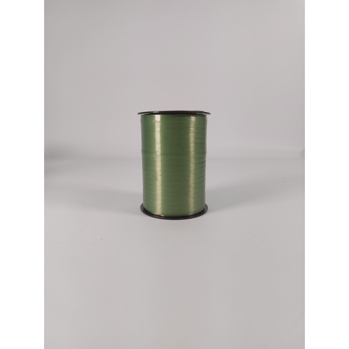 Ruban brillant de dimension 10 mm x 250 mètres.