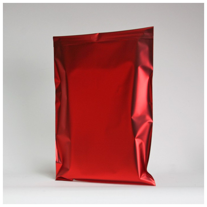 Enveloppe plastique métallisée.