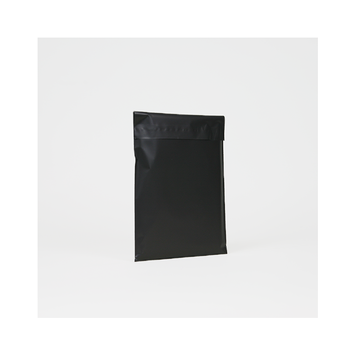 Enveloppe plastique métallisée.