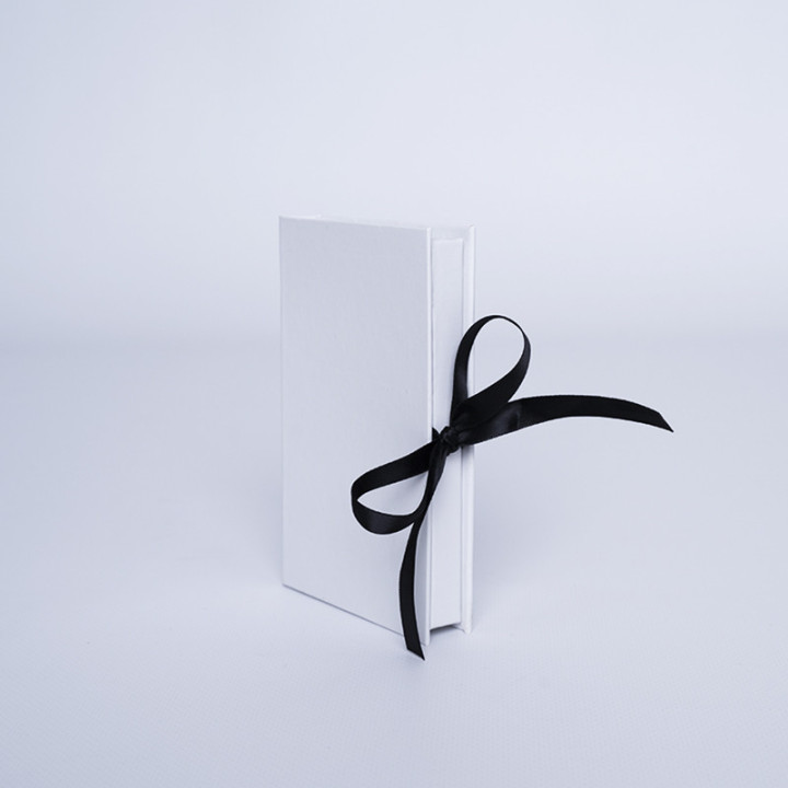 Concorde porte carte avec ruban satin de fermeture